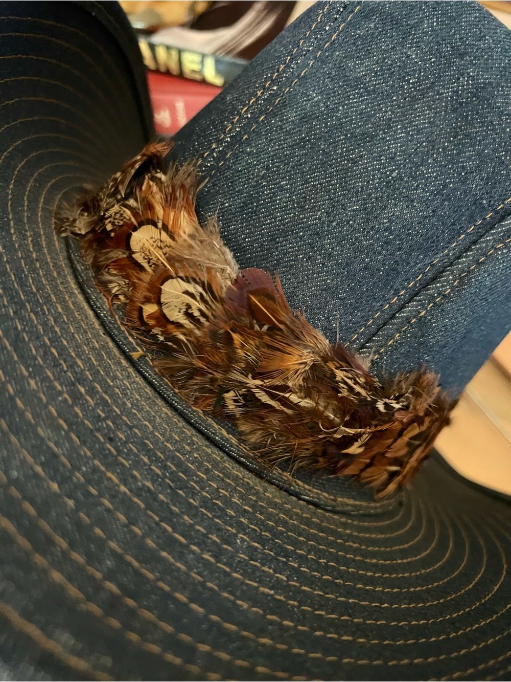 Vintage Artel Cowboy Hat Denim Feathered Rim Collar “A Hat With A Pedigree” SZ L - Picture 8 of 9